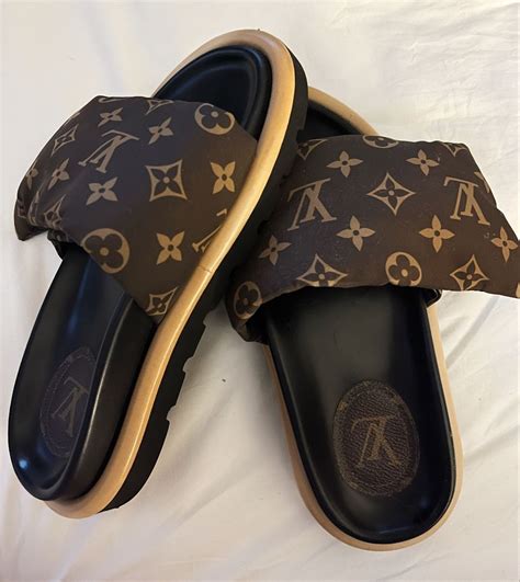 chinelo slide louis vuitton|louis vuitton shoes.